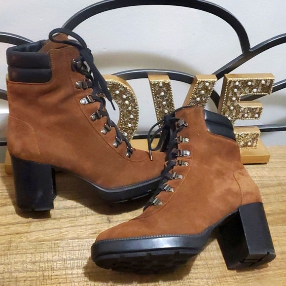 Aquatalia ITALY Brown Suede Iriana Ankle Heel Lug Zip Water Resisant Boots Sz 7 - Picture 12 of 12